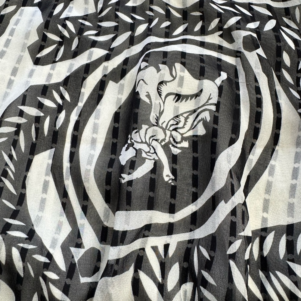 Diane Von Furstenberg Womens 10 Silk Black White Print Ruffle Blouse Bell Sleeve - Picture 4 of 8